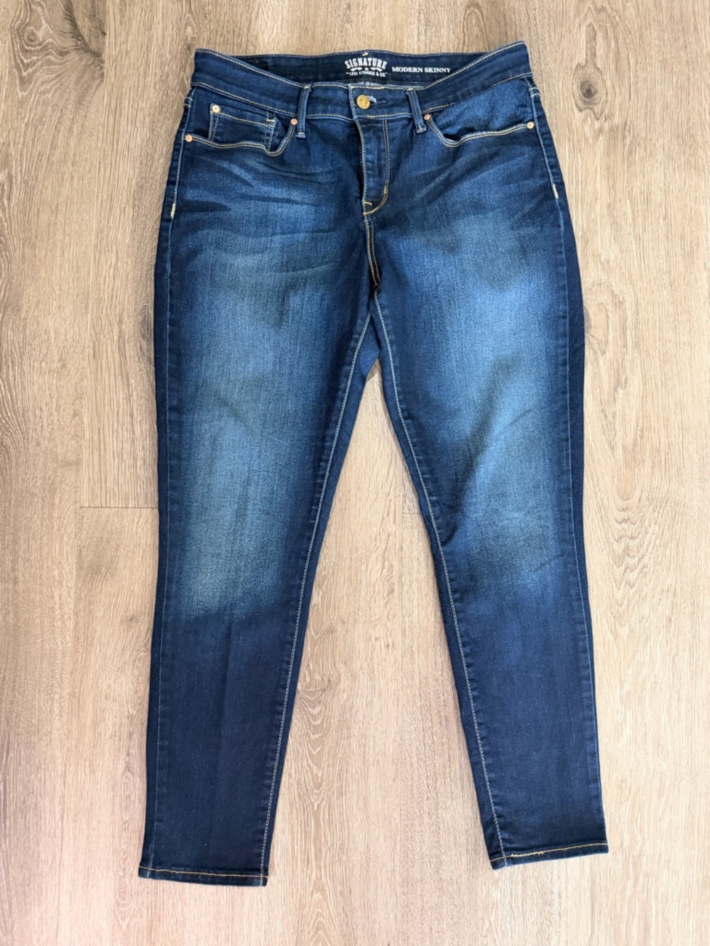 Signature Women's Modern Skinny Jeans - Blue Fade